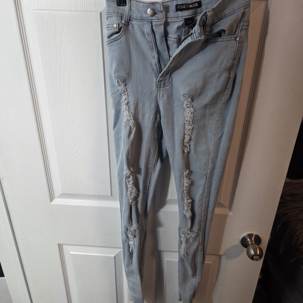 Fashion Nova Light Gray Distressed Skinny Jeans